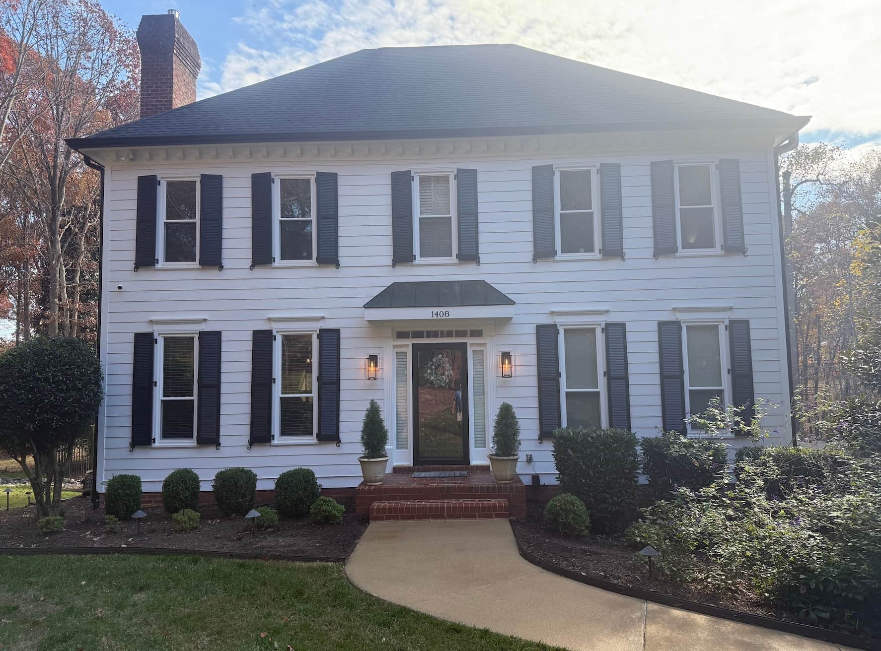 Charming white house in Wake Forest Nc being soft washed